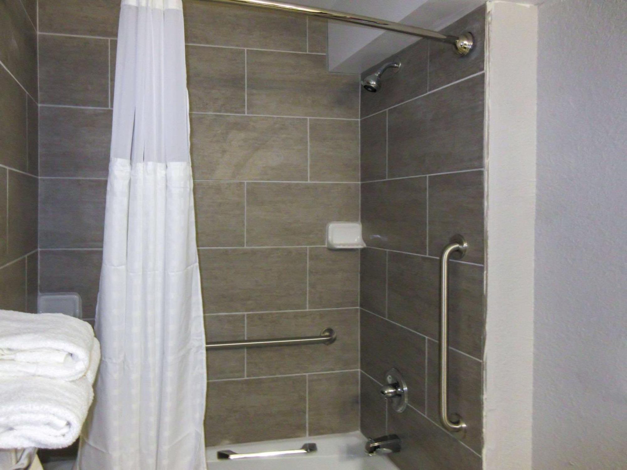 Quality Inn & Suites Hammond Near I-8090 Ngoại thất bức ảnh